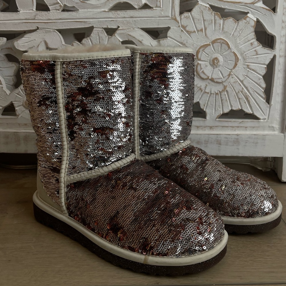 BRAND NEW UGG SEQUIN BOOTS